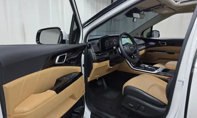 Kia Canival 2023, 50561 км, за 19364.58 USD - фото 10