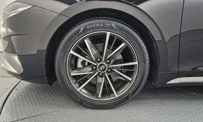 Hyundai Grandeur 2022, 80555 км, за 14244.45 USD
