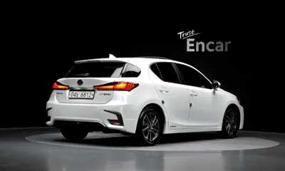 Lexus CT200h