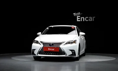 Lexus CT200h