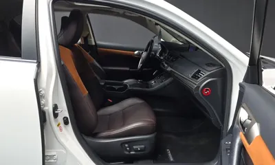 Lexus CT200h