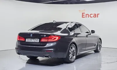 BMW 5-Series 2020, 88719 км, за 20463.56 USD