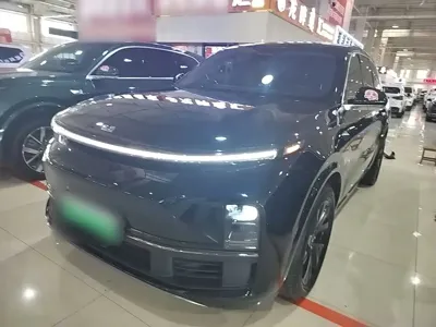 Li Auto Li L8 · 2024 год