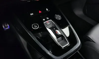 Audi Q4 e-tron 2023, 38238 км, за 28807.92 USD - фото 9