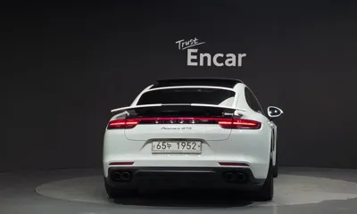 Porsche Panamera 2019, 97272 км, за 58473.73 USD
