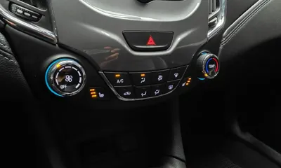 ChevroletGMDaewoo Cruze 2017, 69807 км, за 4102.36 USD - фото 17