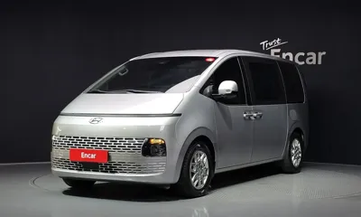 Hyundai Staria · 2023 год