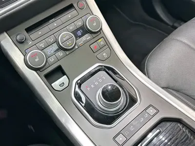 Land Rover Evoque 2016, 90800 км, за 9240.55 USD - фото 15