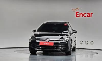 Volkswagen Golf 2025, 7859 км, за 23387.63 USD