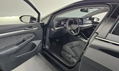 Volkswagen Golf 2025, 7859 км, за 23387.63 USD - фото 10