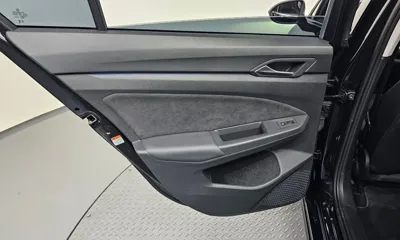 Volkswagen Golf 2025, 7859 км, за 23387.63 USD - фото 25
