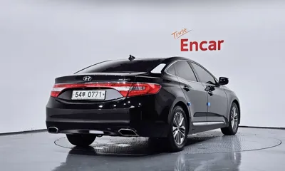 Hyundai Grandeur 2017, 142627 км, за 4726.27 USD