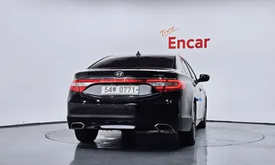 Hyundai Grandeur 2017, 142627 км, за 4726.27 USD