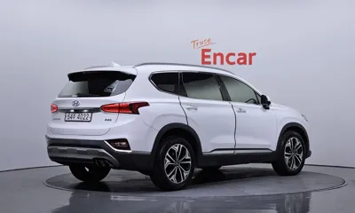 Hyundai Santafe 2019, 120008 км, за 10510.32 USD