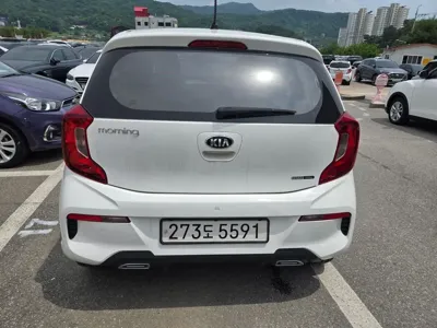 Kia Morning 2021, 29283 км, за 4423.63 USD