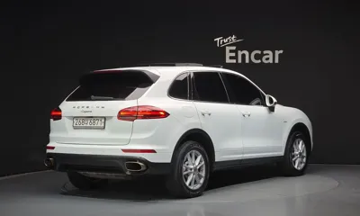 Porsche Cayenne 2016, 160274 км, за 11809.11 USD
