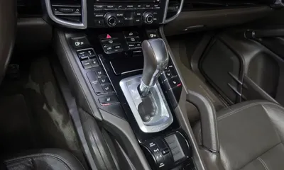 Porsche Cayenne 2016, 160274 км, за 11809.11 USD - фото 9