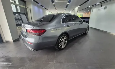 Mercedes-Benz E-Class 2021, 94780 км, за 24788.49 USD