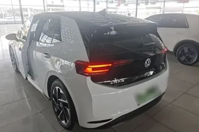 Volkswagen ID.3 2023, 48600 км, за 14335 USD