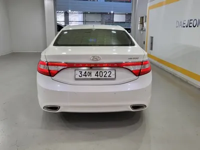 Hyundai Grandeur 2011, 142348 км, за 3452.77 USD