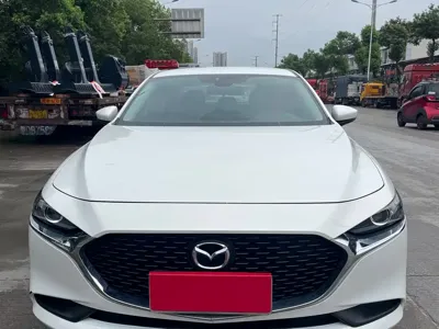 Mazda 3 Axela 2021, 60000 км, за 8676.48 USD