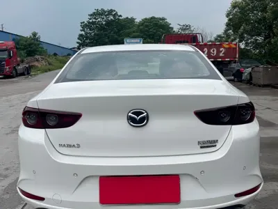 Mazda 3 Axela 2021, 60000 км, за 8676.48 USD - фото 8