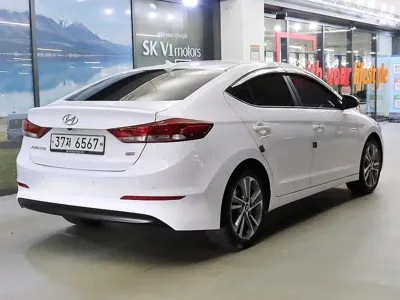 Hyundai Avante 2017, 52208 км, за 7090.82 USD