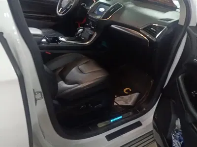 Ford Edge 2018, 123300 км, за 9591.34 USD - фото 8