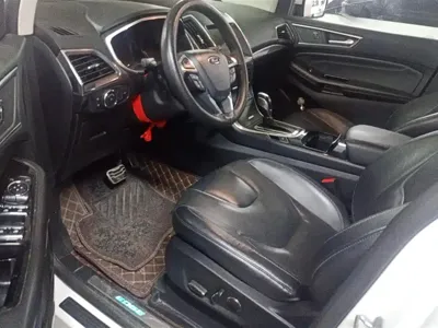 Ford Edge 2018, 123300 км, за 9591.34 USD - фото 9
