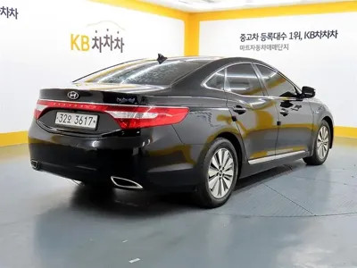 Hyundai Grandeur 2014, 202465 км, за 2860.3 USD