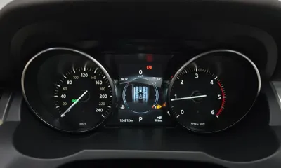 Land Rover Range Rover Evoque 2018, 124212 км, за 8060.12 USD - фото 8