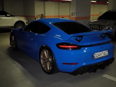 Porsche 718 2023, 1600 км, за 101089.67 USD