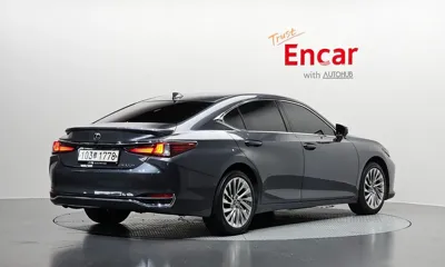 Lexus ES 2024, 24939 км, за 33177.23 USD