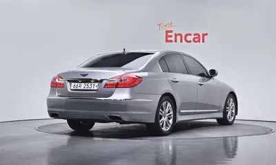 Hyundai Genesis 2012, 150158 км, за 4400.94 USD
