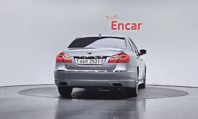 Hyundai Genesis 2012, 150158 км, за 4400.94 USD