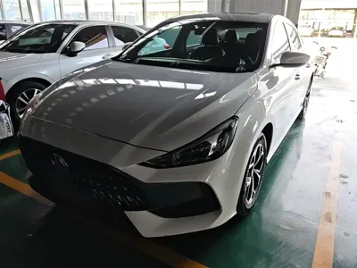 MG MG5 · 2022 год