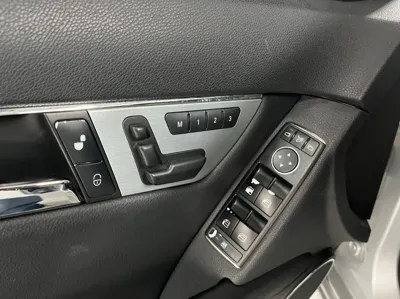 Mercedes-Benz C-Class 2011, 71891 км, за 3237.53 USD - фото 8