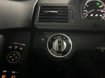 Mercedes-Benz C-Class 2011, 71891 км, за 3237.53 USD - фото 9