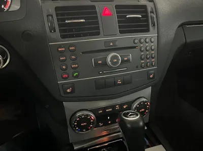 Mercedes-Benz C-Class 2011, 71891 км, за 3237.53 USD - фото 14