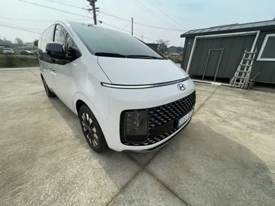 Hyundai Staria · 2025 год