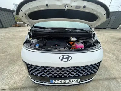 Hyundai Staria 2025, 26000 км, за 26789.08 USD - фото 6