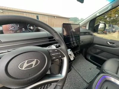 Hyundai Staria 2025, 26000 км, за 26789.08 USD - фото 8