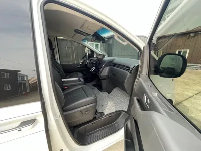 Hyundai Staria 2025, 26000 км, за 26789.08 USD - фото 11