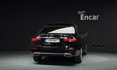 Mercedes-Benz E-Class 2023, 29743 км, за 28991.16 USD