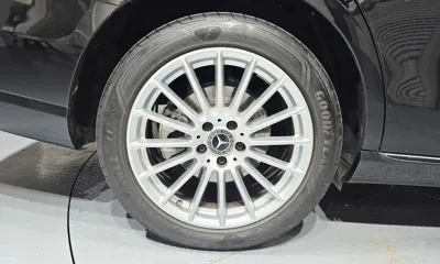 Mercedes-Benz E-Class 2023, 29743 км, за 28991.16 USD