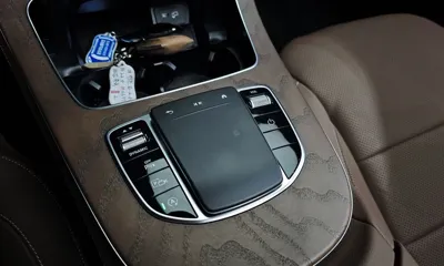 Mercedes-Benz E-Class 2023, 29743 км, за 28991.16 USD - фото 9