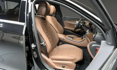 Mercedes-Benz E-Class 2023, 29743 км, за 28991.16 USD - фото 12