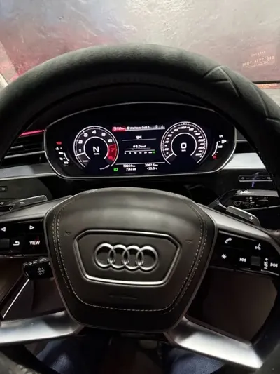 Audi A8 2018, 80000 км, за 30930.51 USD