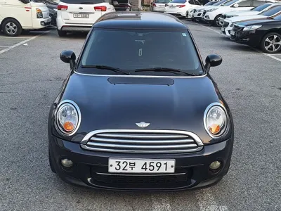 MINI Cooper 2013, 126000 км, за 2138.72 USD