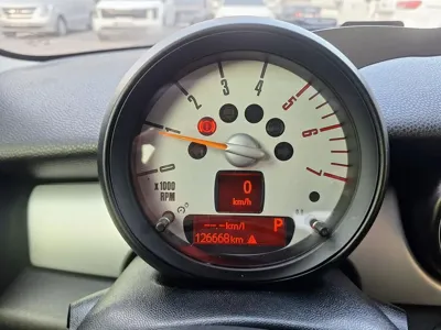 MINI Cooper 2013, 126000 км, за 2129.04 USD - фото 11